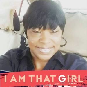 Meet your Posher, Khisha